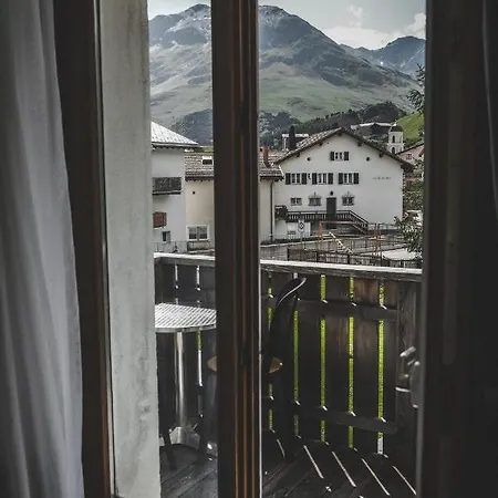 Hotel Grischuna 3*