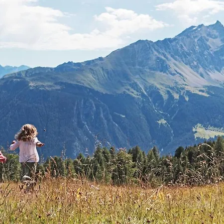 מלון Grischuna 3*