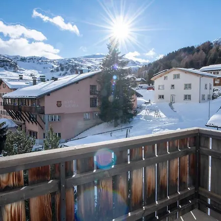 מלון Grischuna 3*